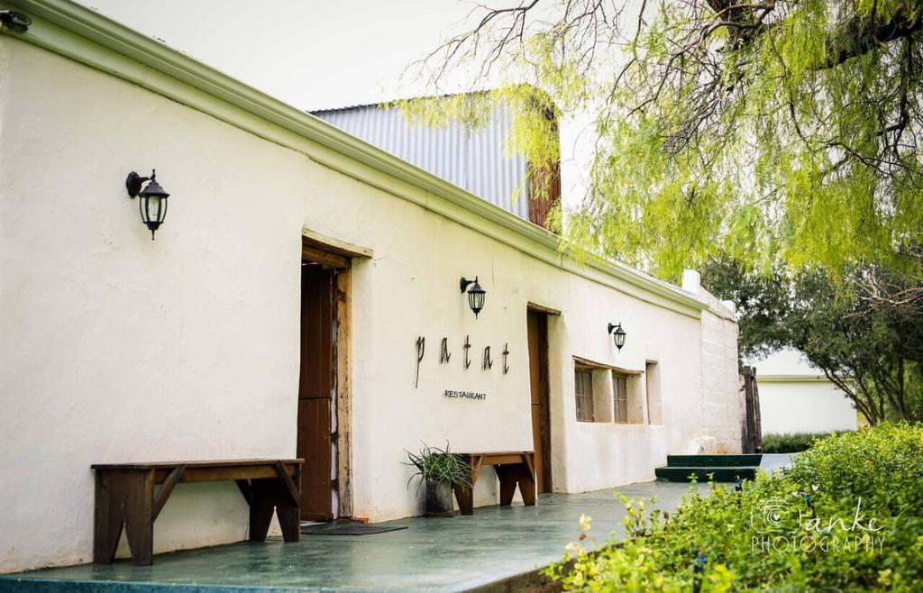Гостевой дом Swartberg Country Manor Matjiesrivier  Экстерьер фото