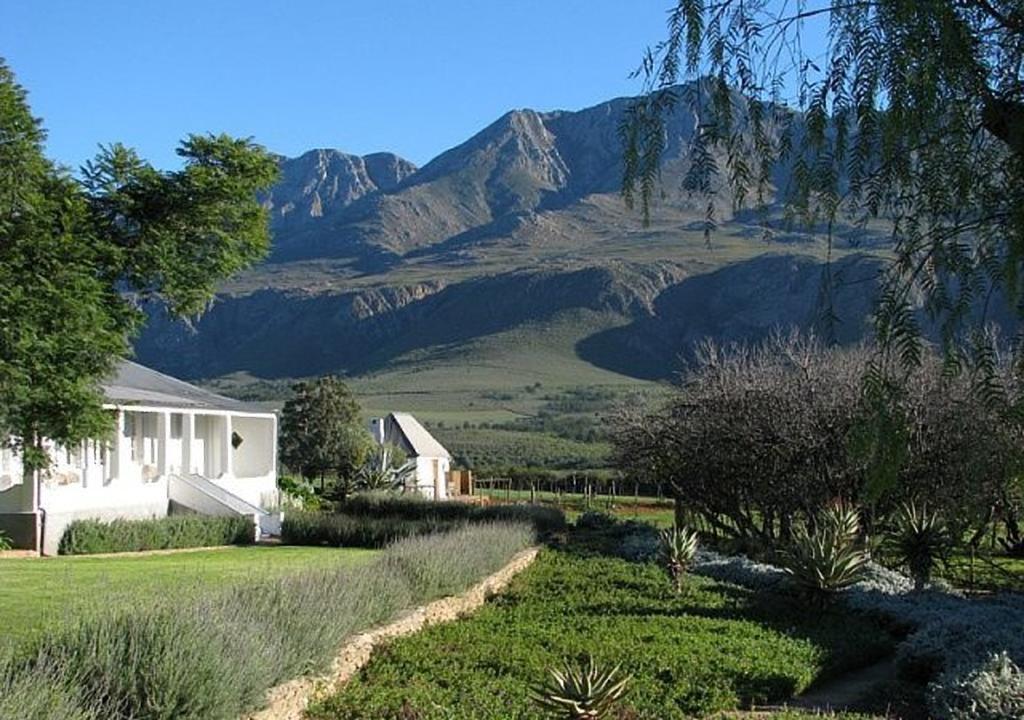 Гостевой дом Swartberg Country Manor Matjiesrivier  Экстерьер фото